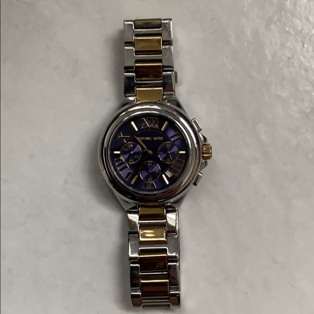 Watch - Picture 2 of 3